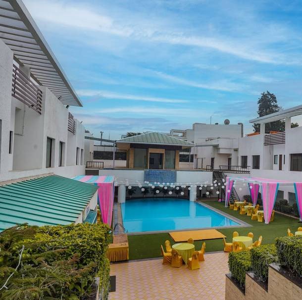 Ocean Pearl Retreat Hotel Escorts in New Delhi
